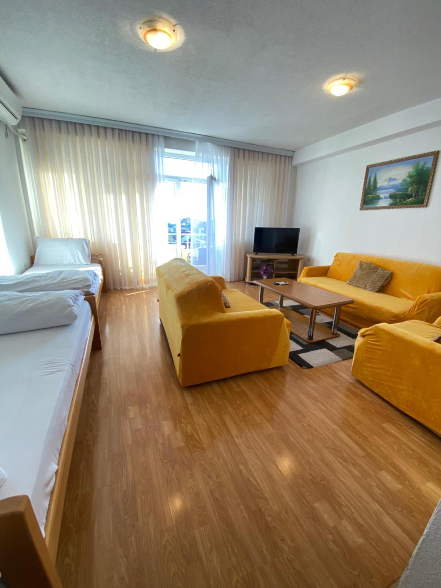 Hotel Venecia Apartments 스트루가 외부 사진